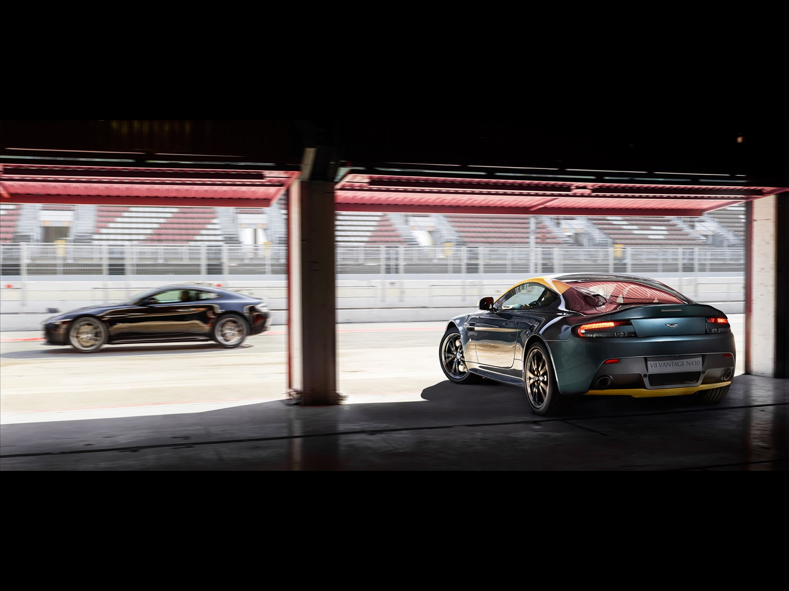Aston Martin V8 Vantage N430 2015